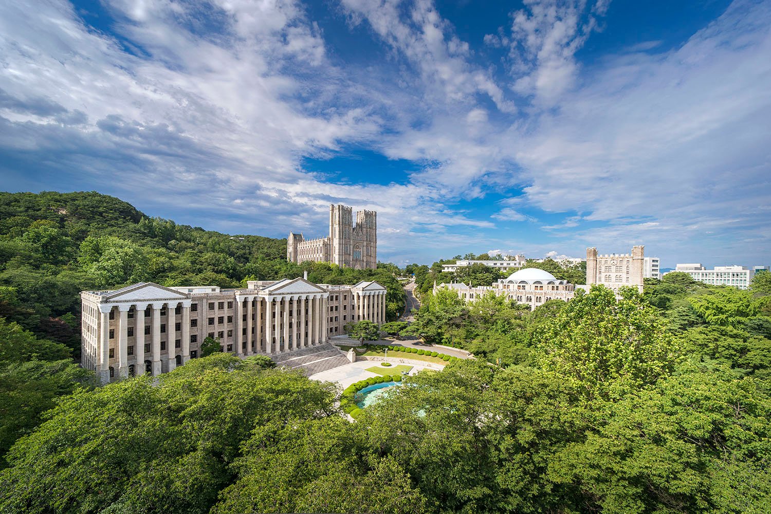 Kyung Hee University​​